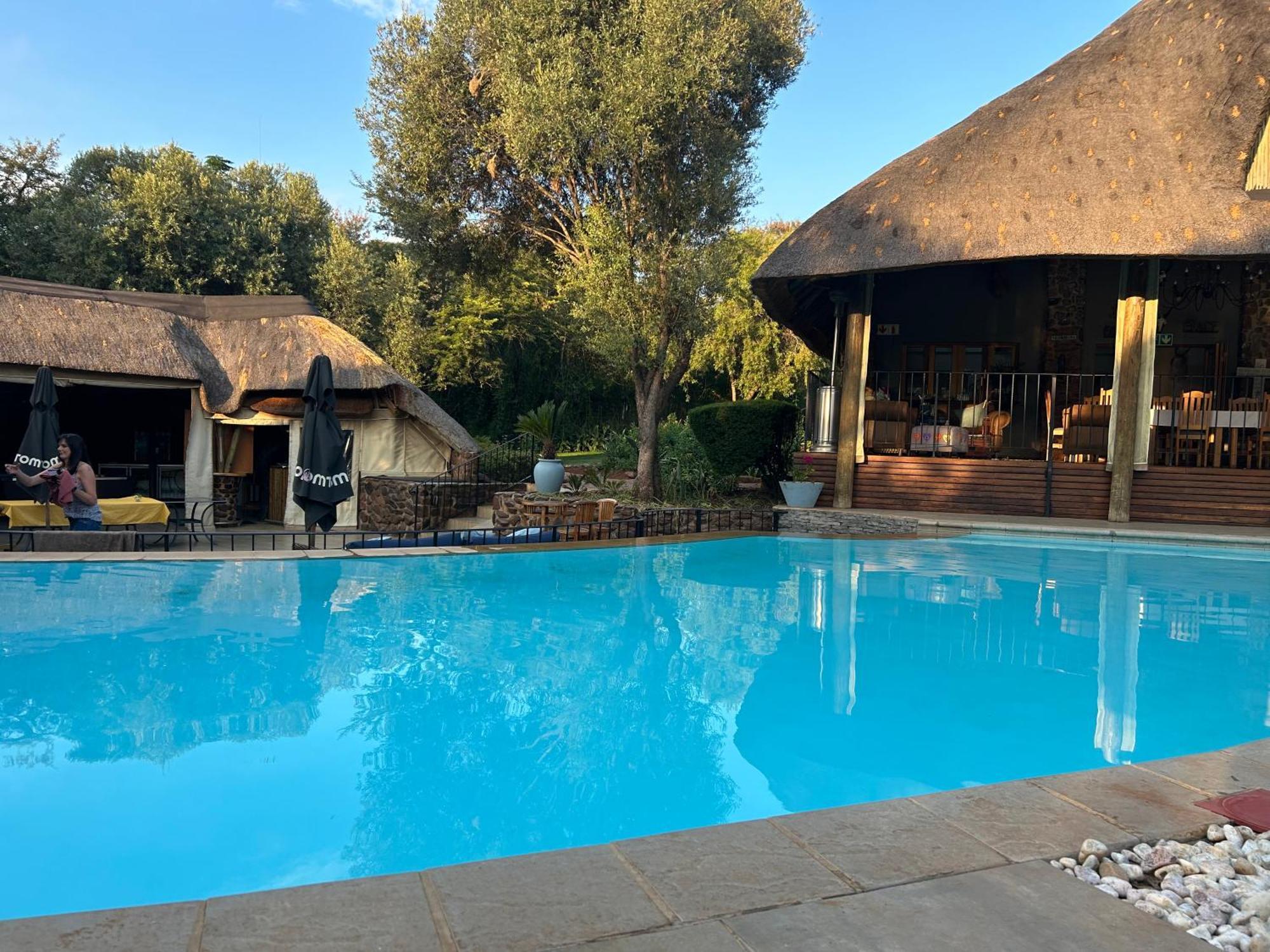 Tidimalo Lodge ルステンブルク エクステリア 写真