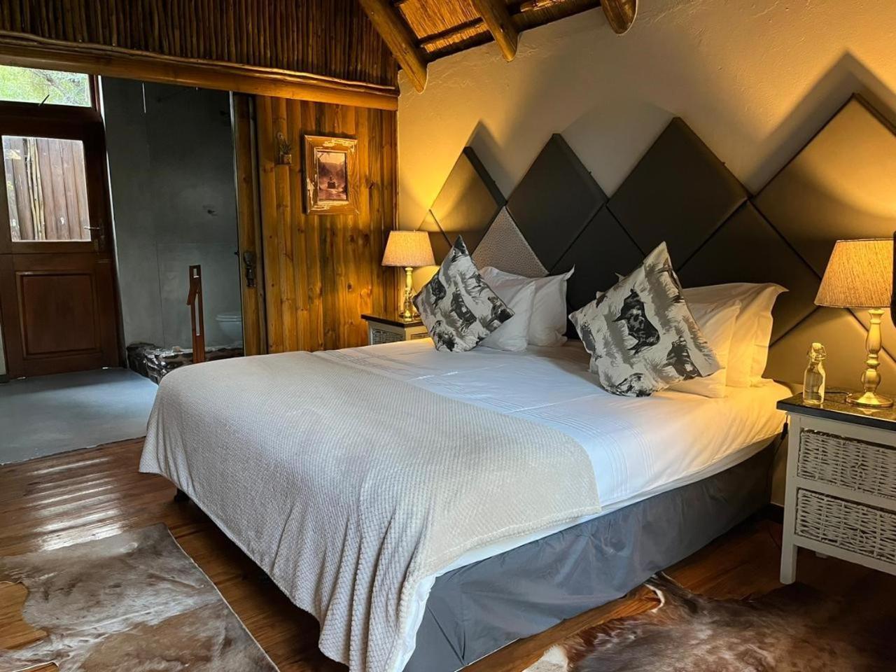Tidimalo Lodge ルステンブルク エクステリア 写真